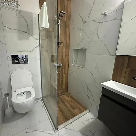 Mckenziegold 15, 2-bedroom Luxury By Myguest Cyprus Apartamento