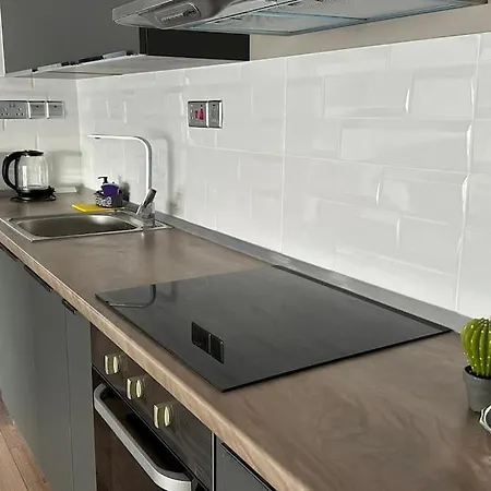 Mckenziegold 15, 2-bedroom Luxury By Myguest Cyprus شقة *
